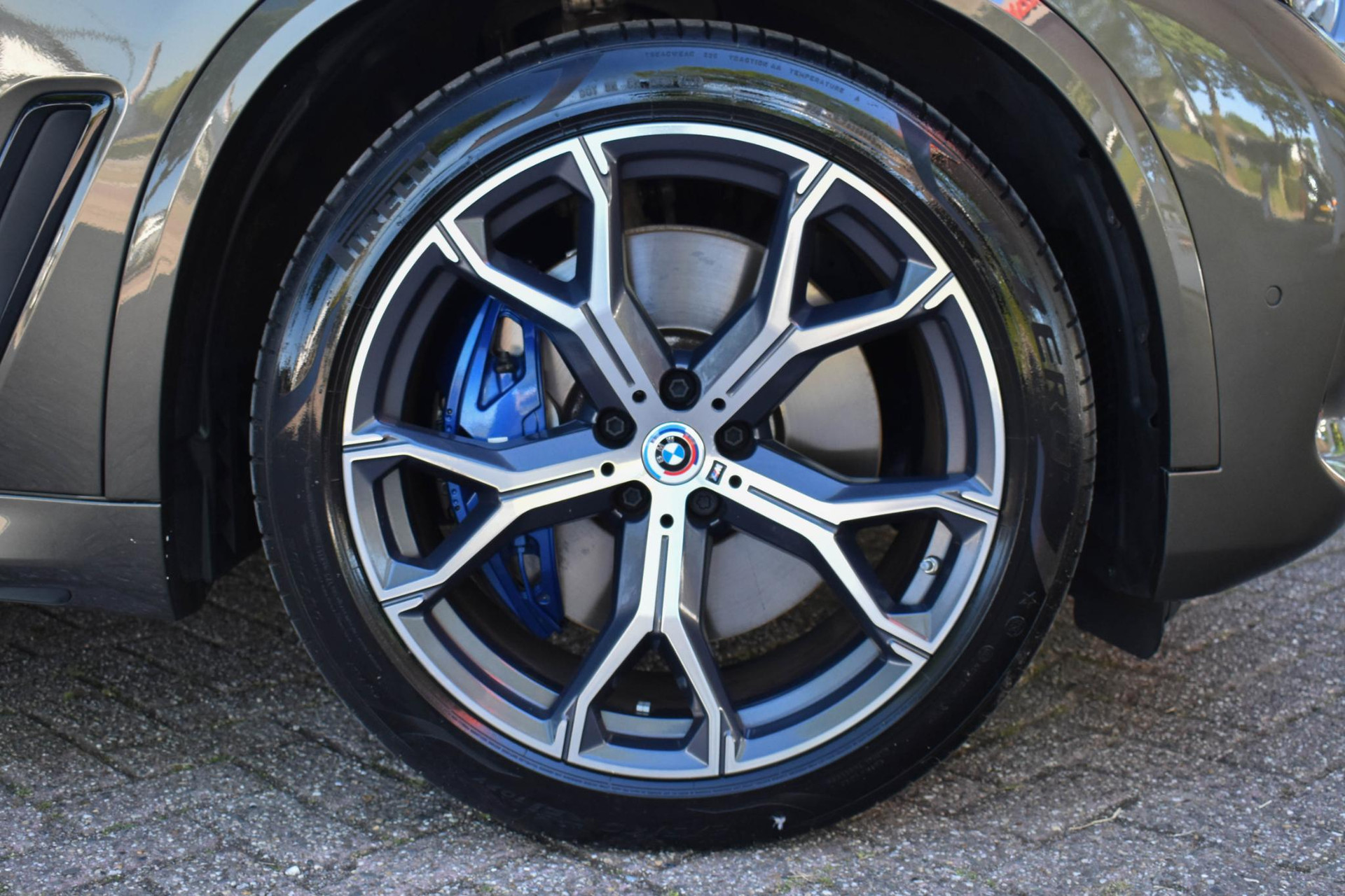 45995749-6.jpg