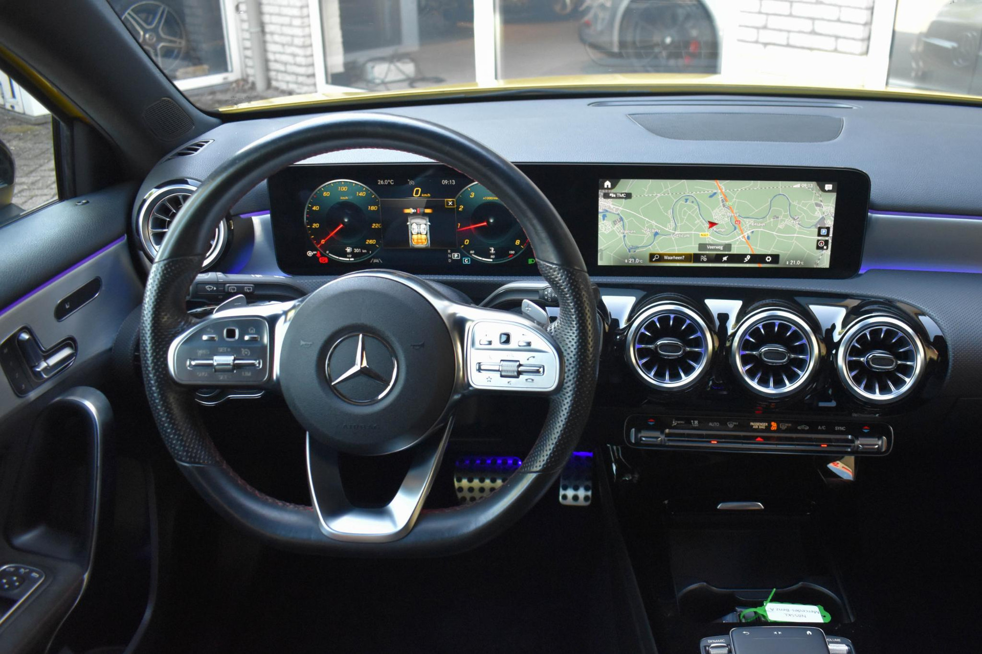 46057390-1.jpg