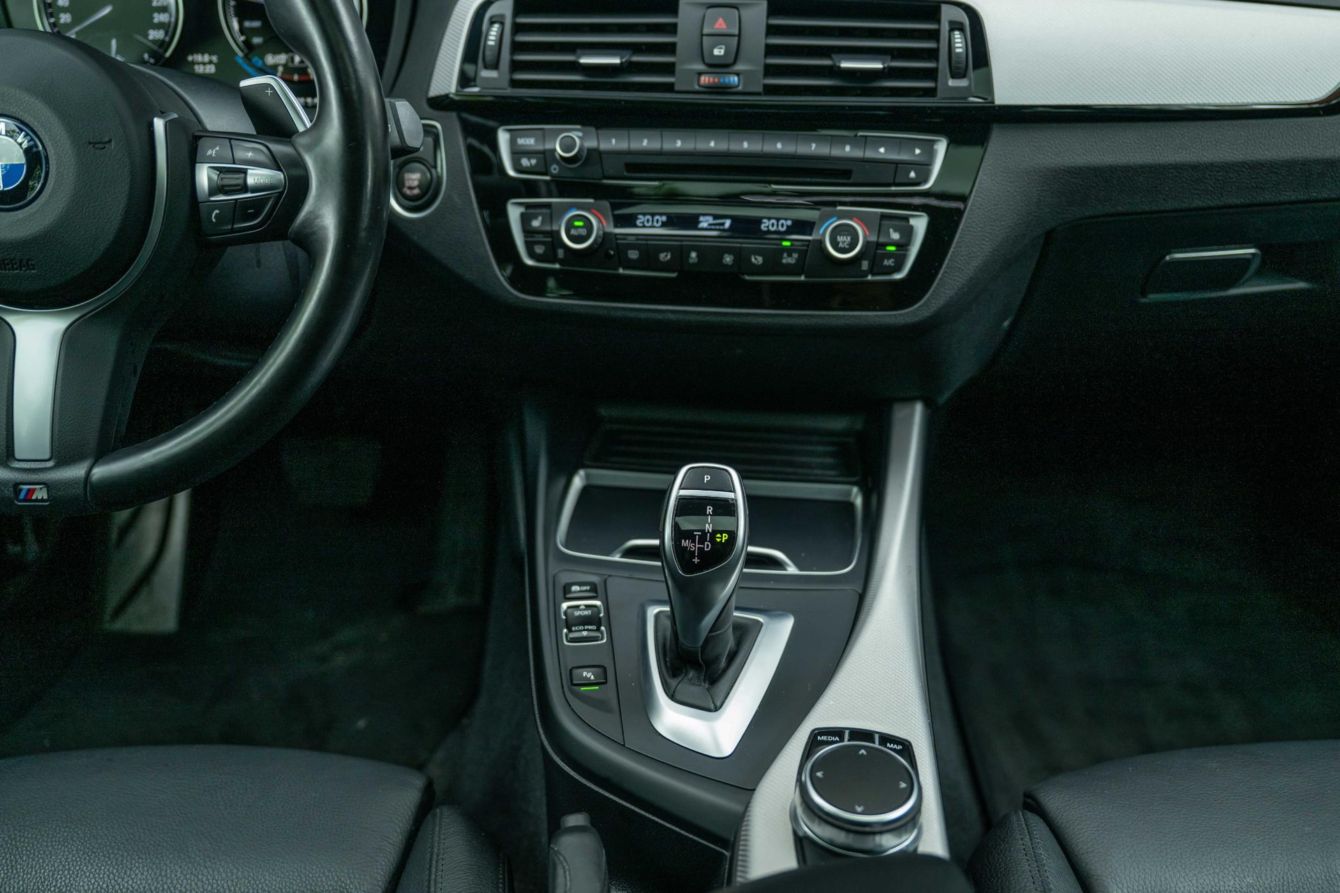 46929132-16.jpg