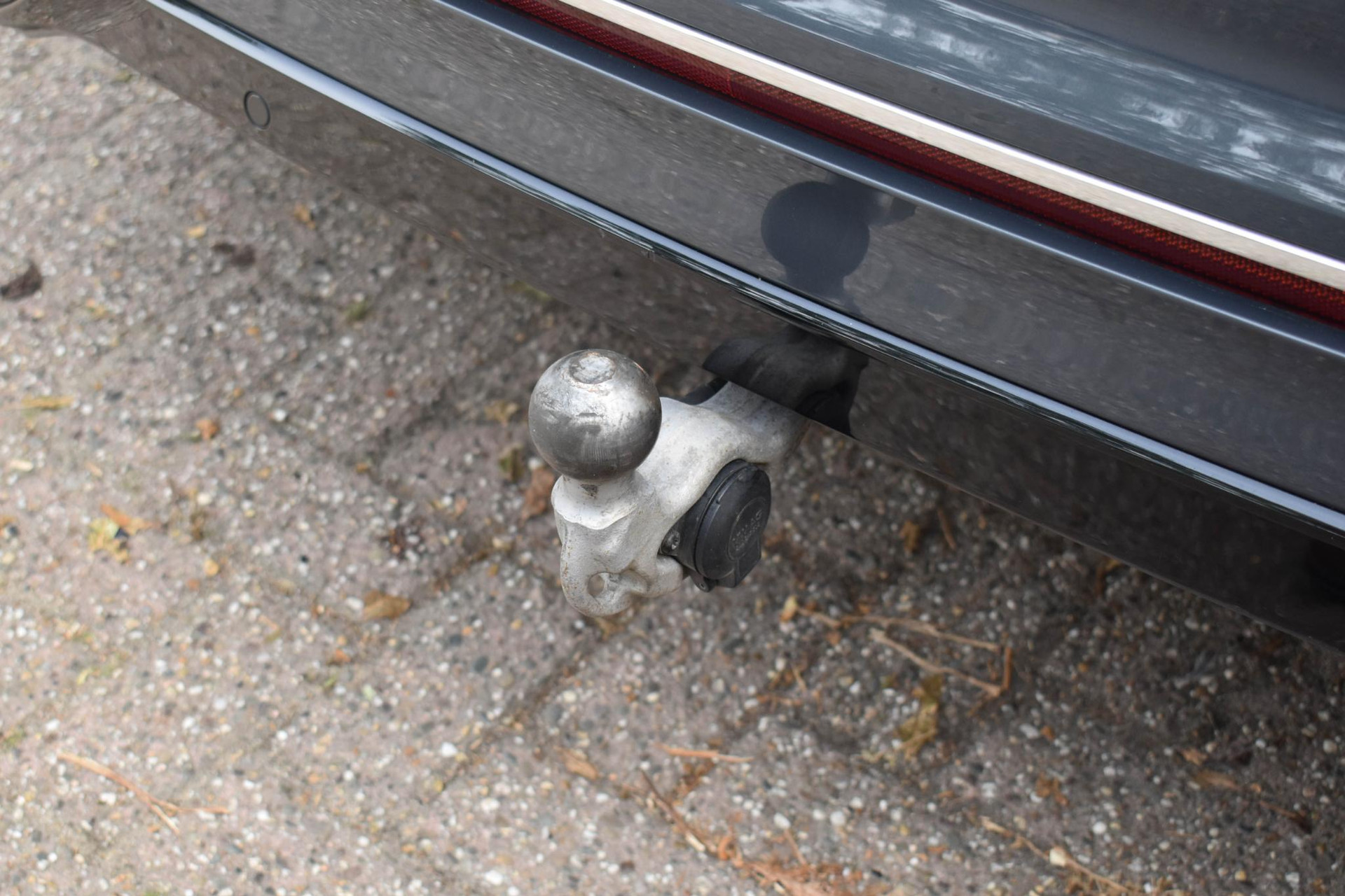 48063972-25.jpg