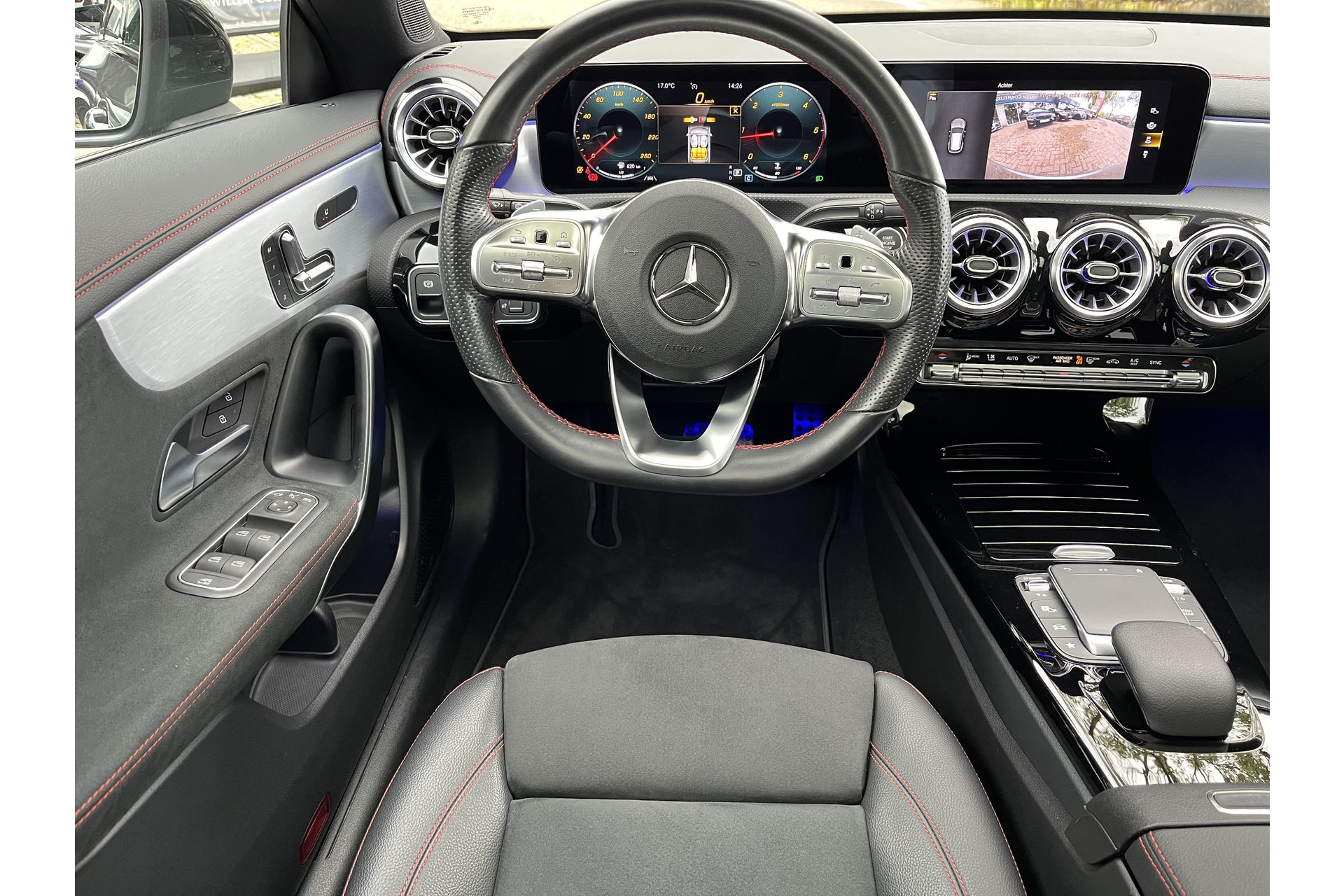 48260583-11.jpg
