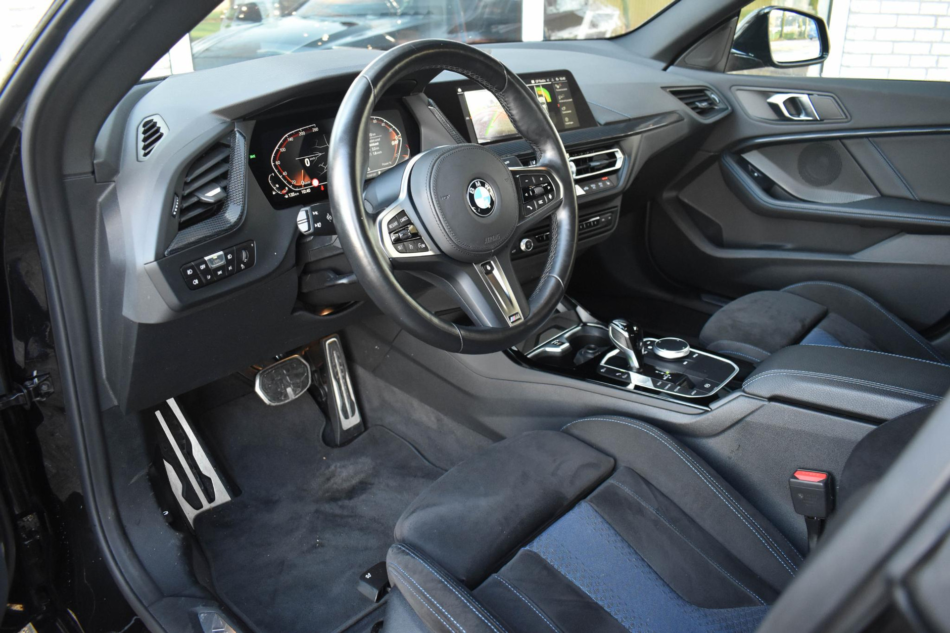 48836622-1.jpg