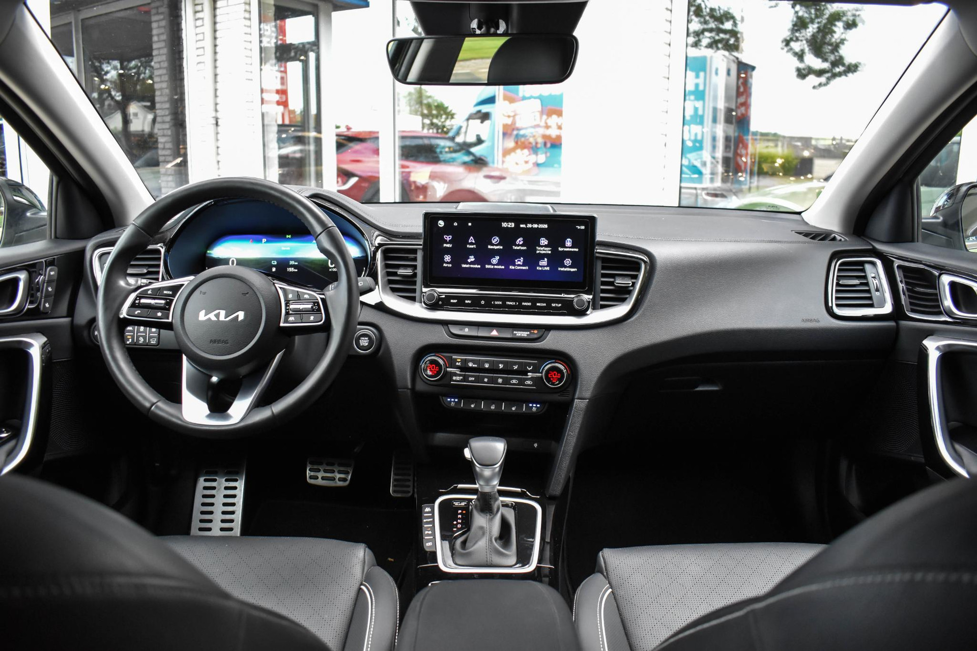 56228474-1.jpg