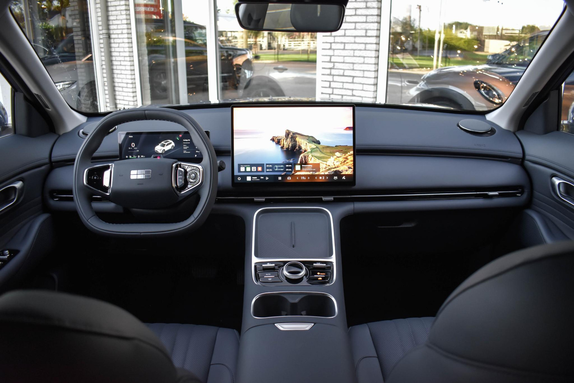 56466002-1.jpg